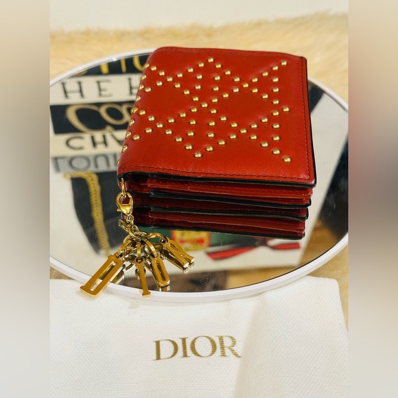 🔥 CHRISTIAN DIOR STUD BIFOLDD COMPACT WALLET w/Dust Bag - Picture 7 of 11